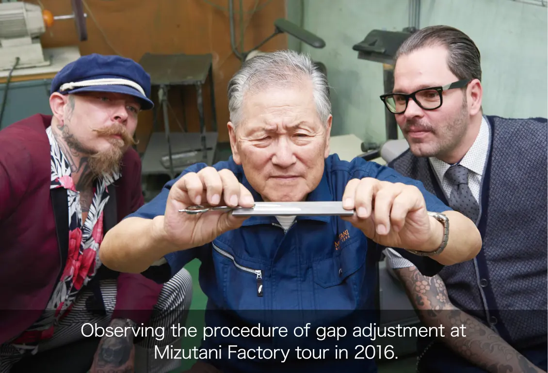 2016年水谷工厂参观中的间隙调整工序观察